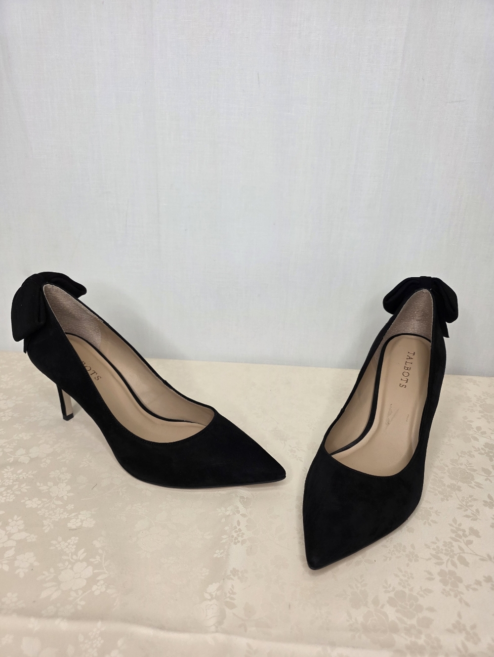Talbots Black Pointed Toe Suede Heels Bow Detail
